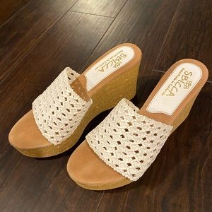 Sbicca White/Tan Wedge. 10. Brand New